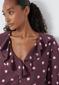 Air Flow Ruffle Blouse
