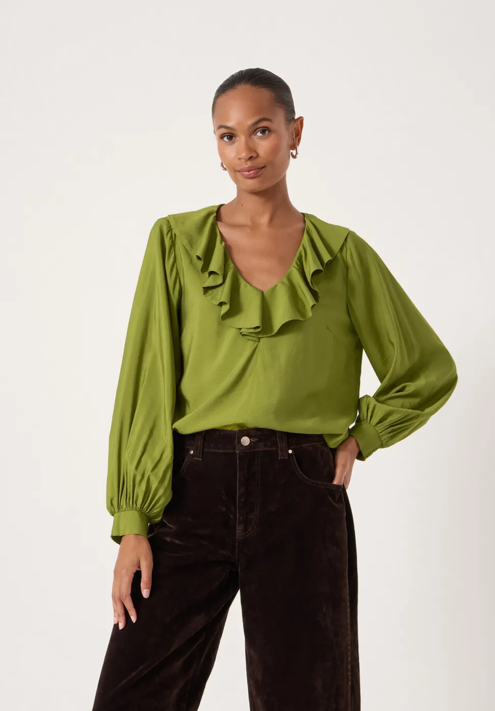 Air Flow Ruffle Blouse