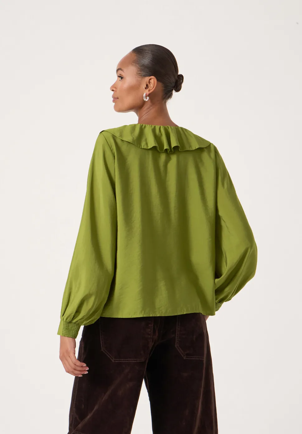 Air Flow Ruffle Blouse