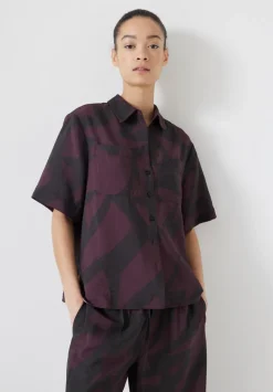 Air Flow Short Sleeve Collared Shirt