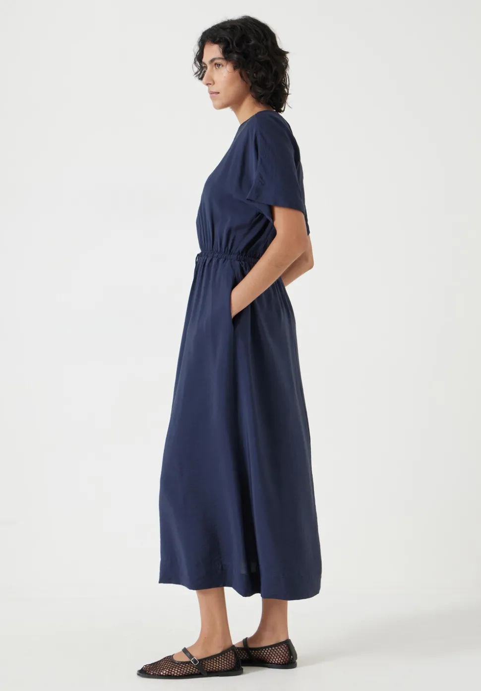 Air Flow Short Sleeve Crew Neck Midi Dress