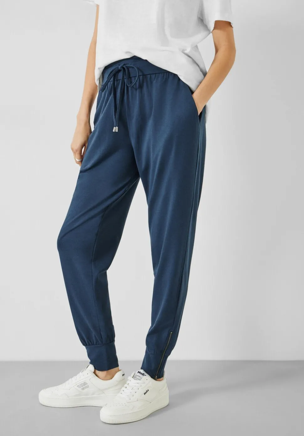 Amie Joggers