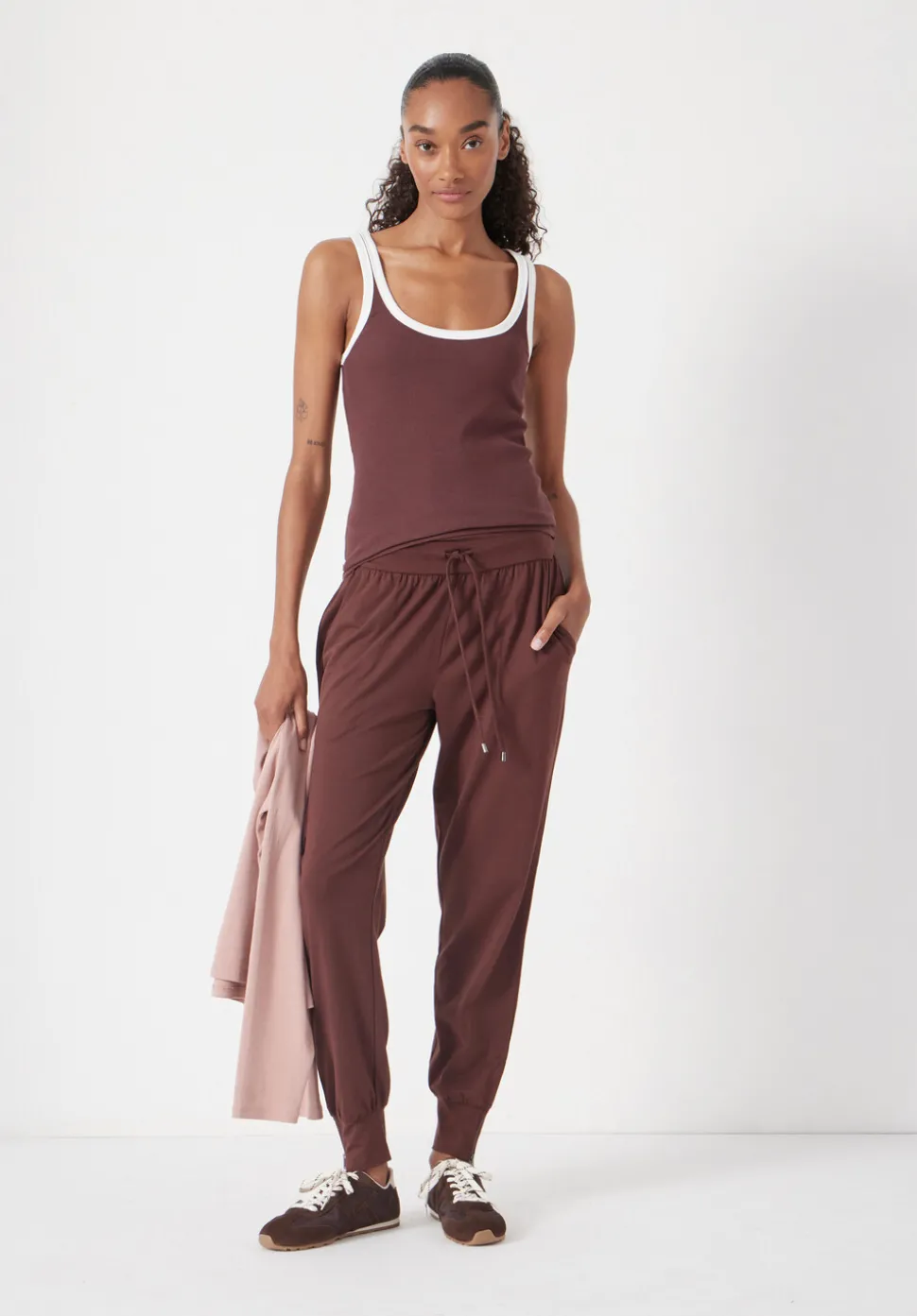 Amie Joggers