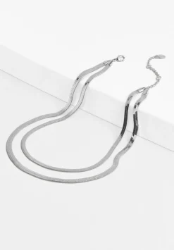 Aster Snake Chain Necklace