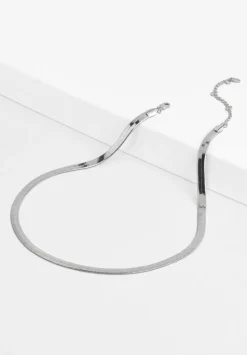 Aster Snake Chain Necklace