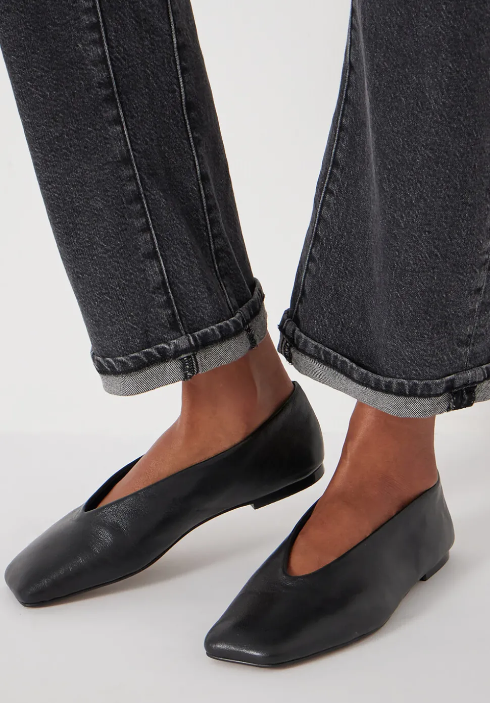 Asymmetric Leather Ballet Flats