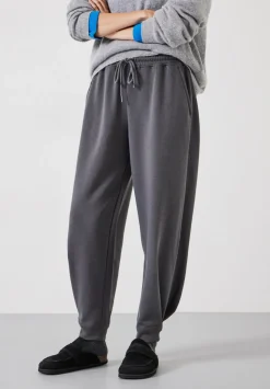 Barrel Leg Pleat Joggers
