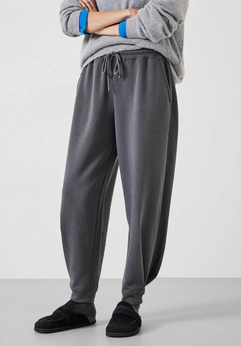 Barrel Leg Pleat Joggers