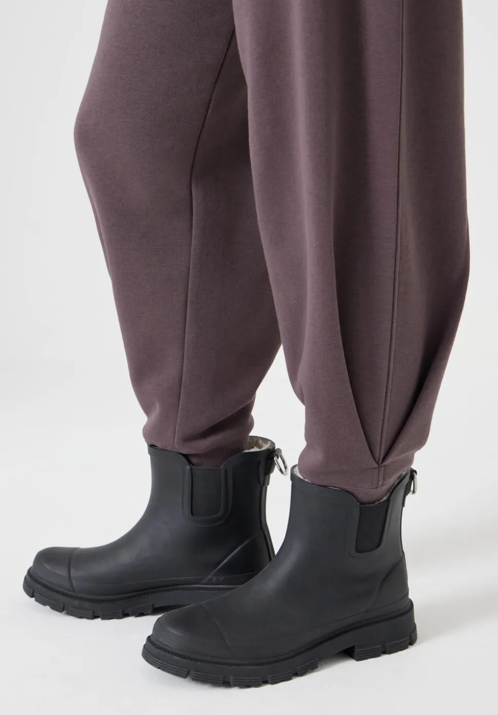 Barrel Leg Pleat Joggers