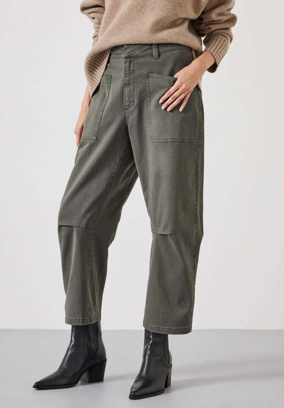 Cordi Barrel Leg Cotton Trousers