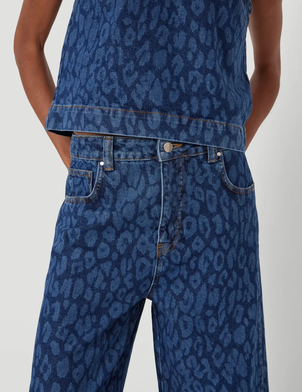 Cropped Bree Horseshoe Barrel Leg Jeans
