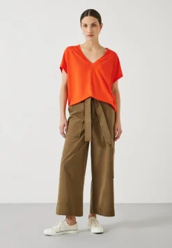 Danny Linen V-Neck T-Shirt