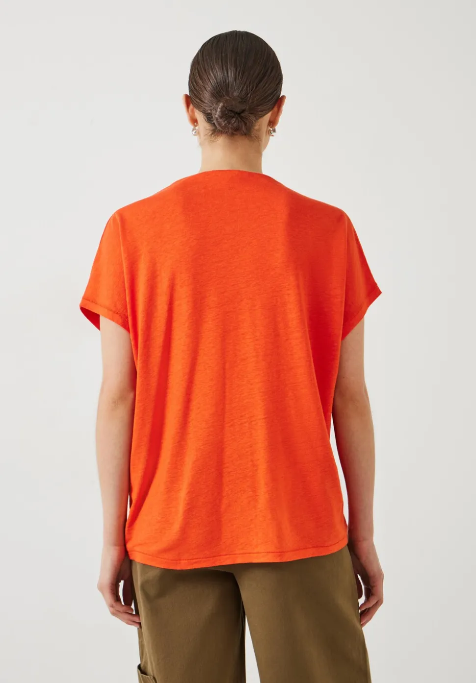 Danny Linen V-Neck T-Shirt