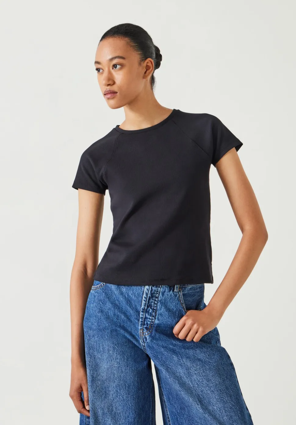 Deven Ribbed Fitted T-Shirt