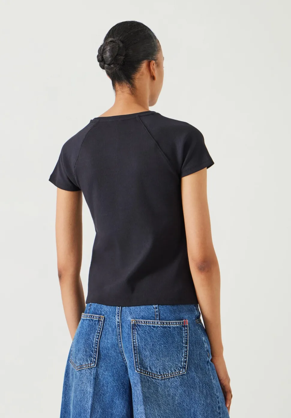 Deven Ribbed Fitted T-Shirt