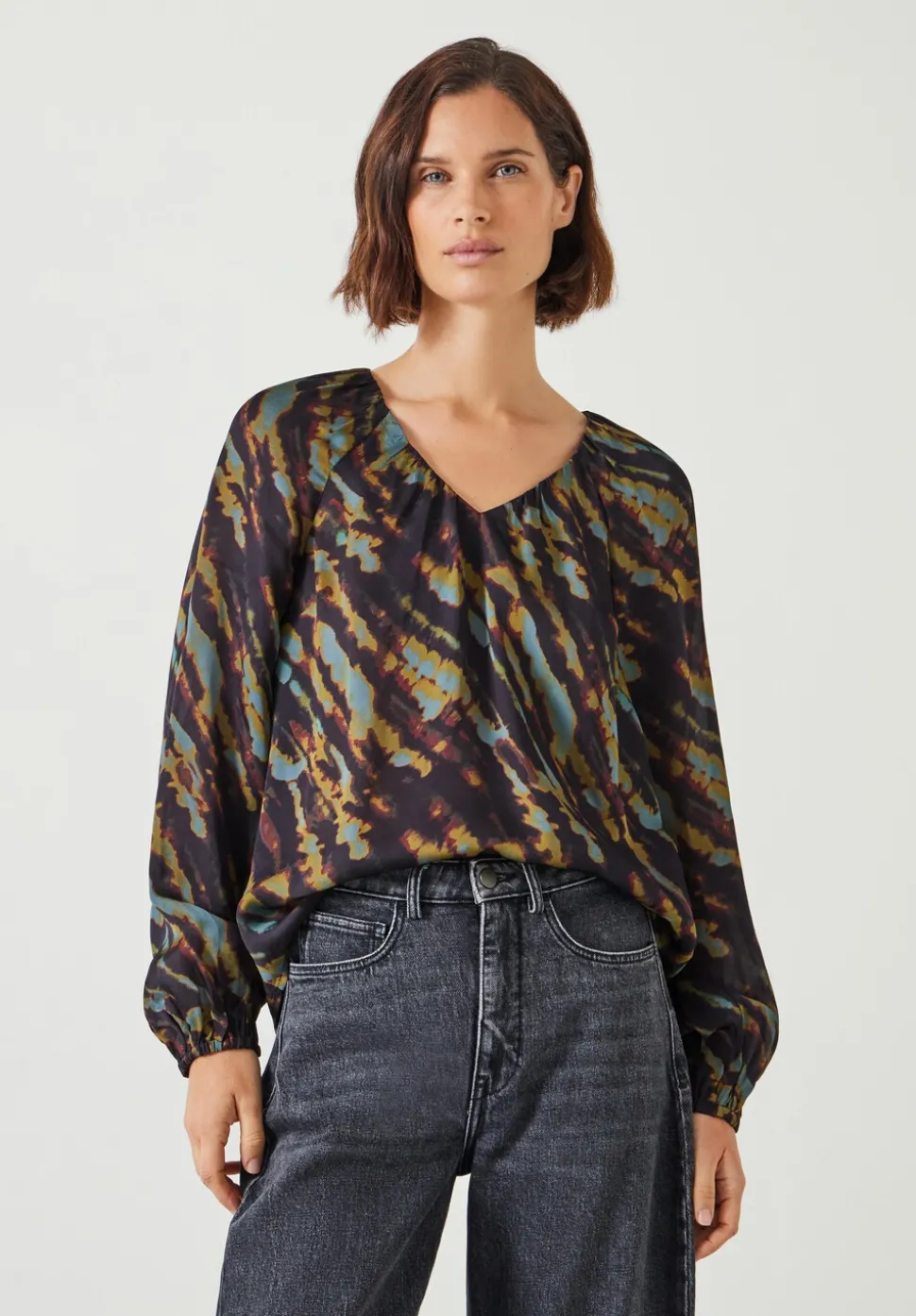 Elise Printed V-Neck Blouse