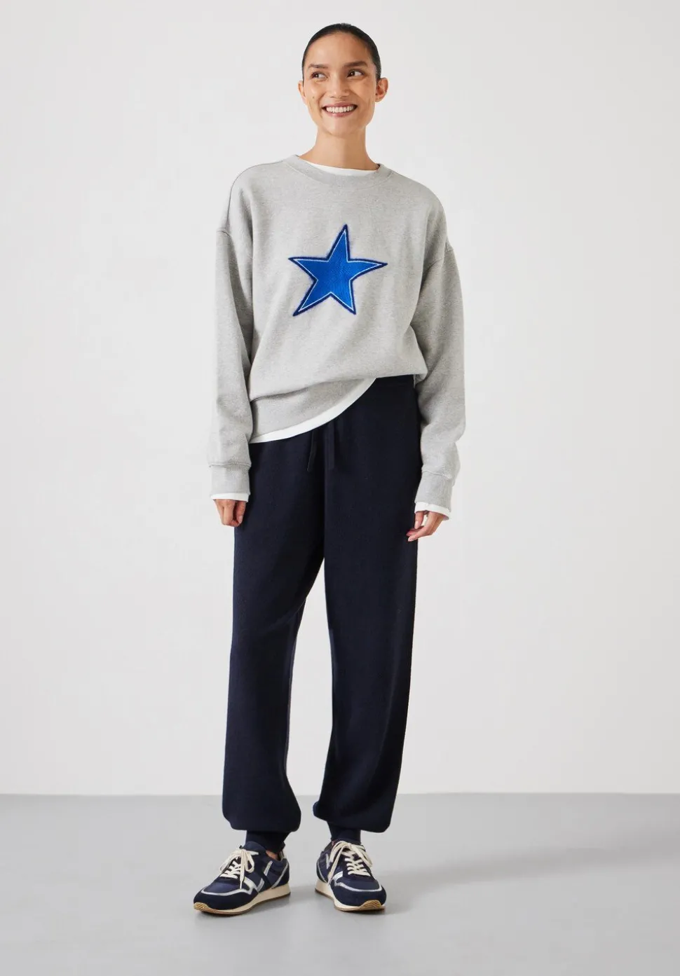 Embroidered Star Relaxed Sweatshirt