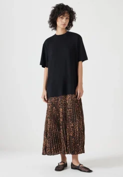 Esme Short Sleeve Pleated Midi Dress
