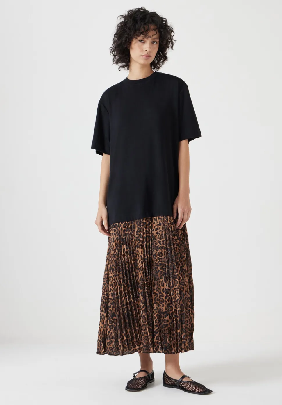 Esme Short Sleeve Pleated Midi Dress