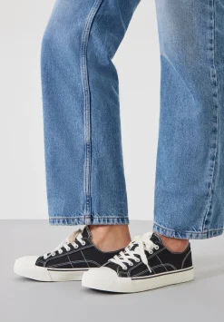 Finley Canvas Trainers