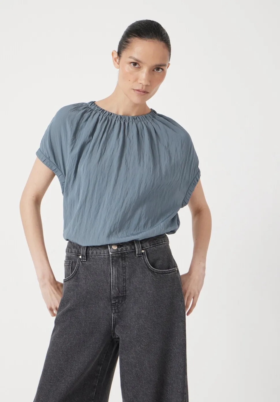 Gathered Crew Neck Detail Top
