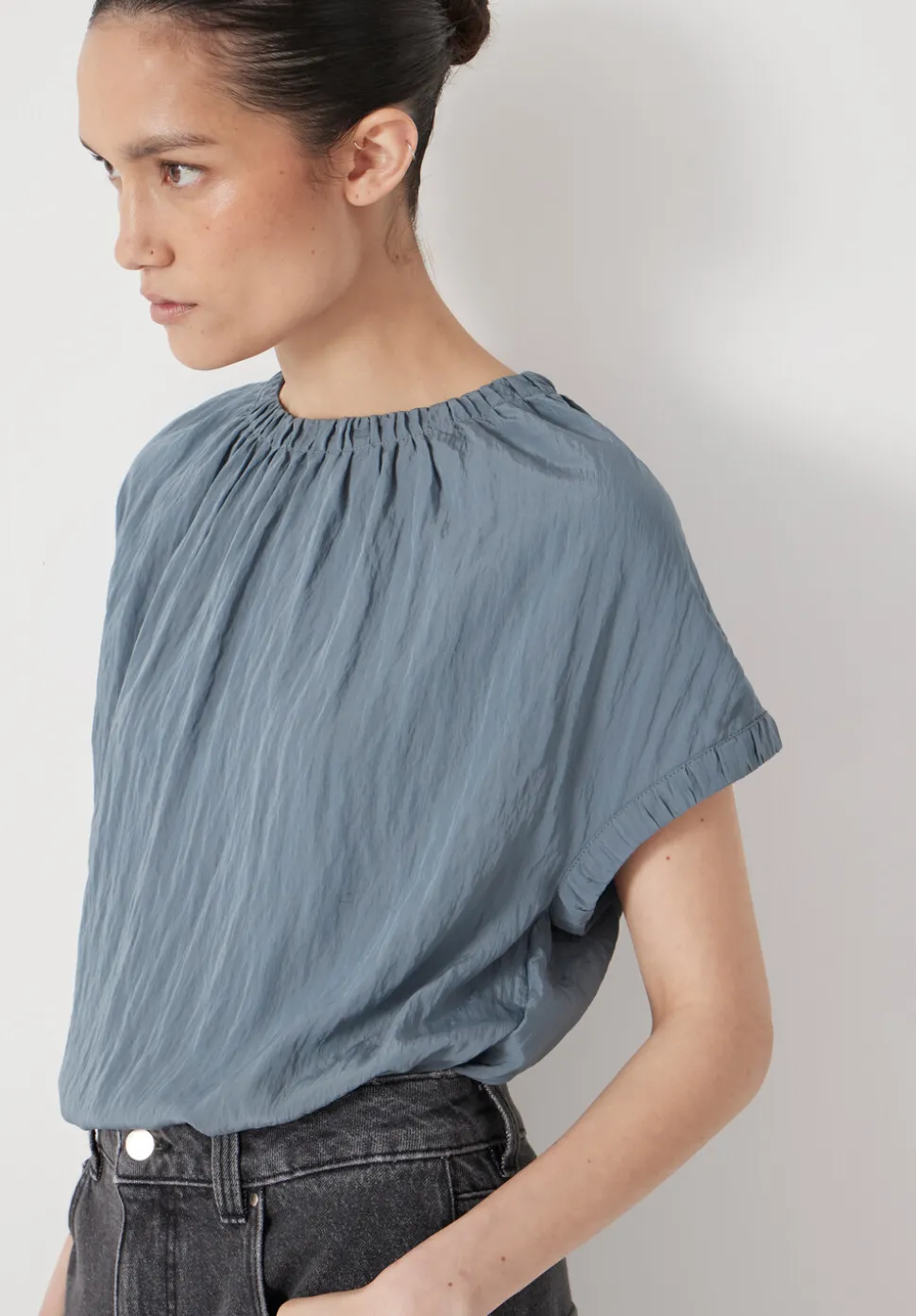 Gathered Crew Neck Detail Top
