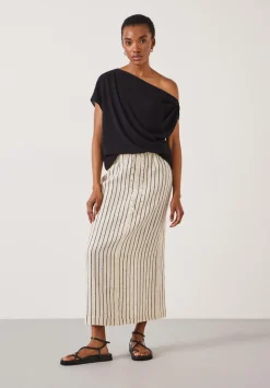 Grace Asymmetric Top