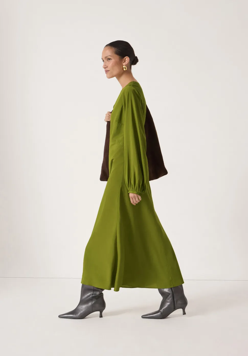 Grace V-Neck Long Sleeve Dress