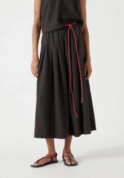 Ivy Pleated Linen Blend Midi Skirt