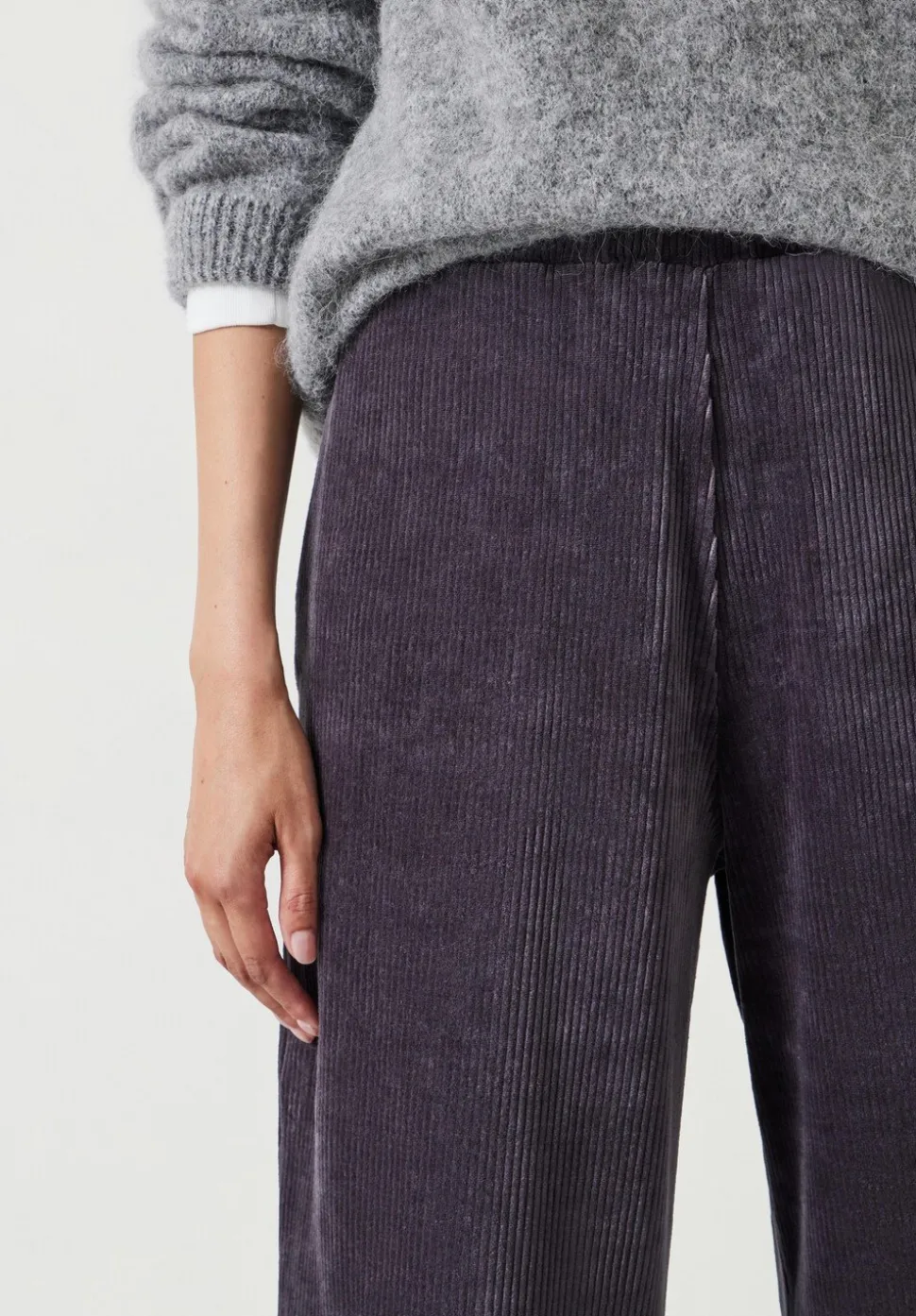 Layton Slouchy Cord Joggers