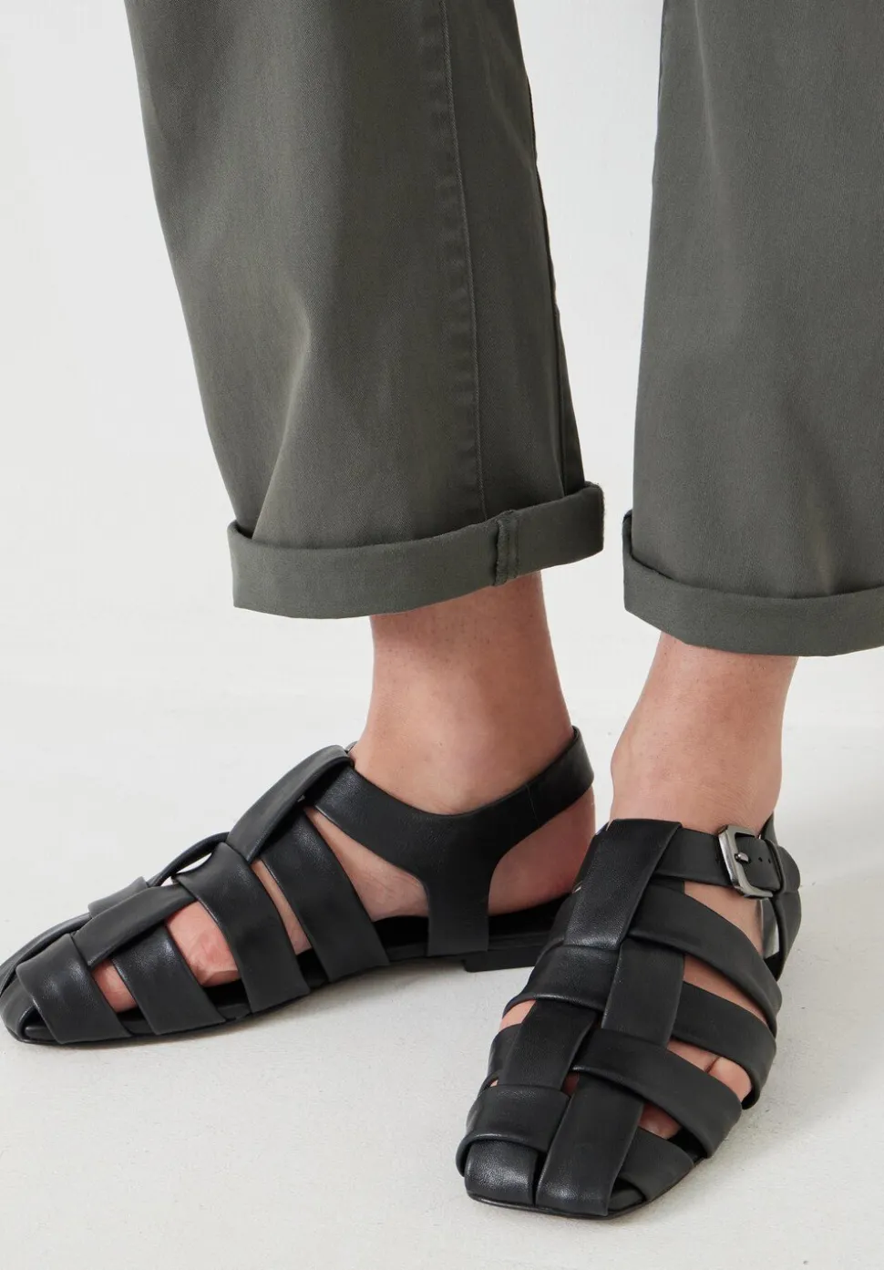 Leather Caged Fisherman Sandals