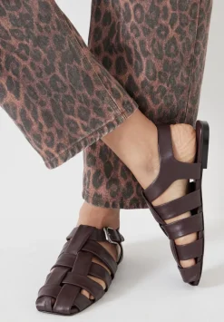 Leather Caged Fisherman Sandals