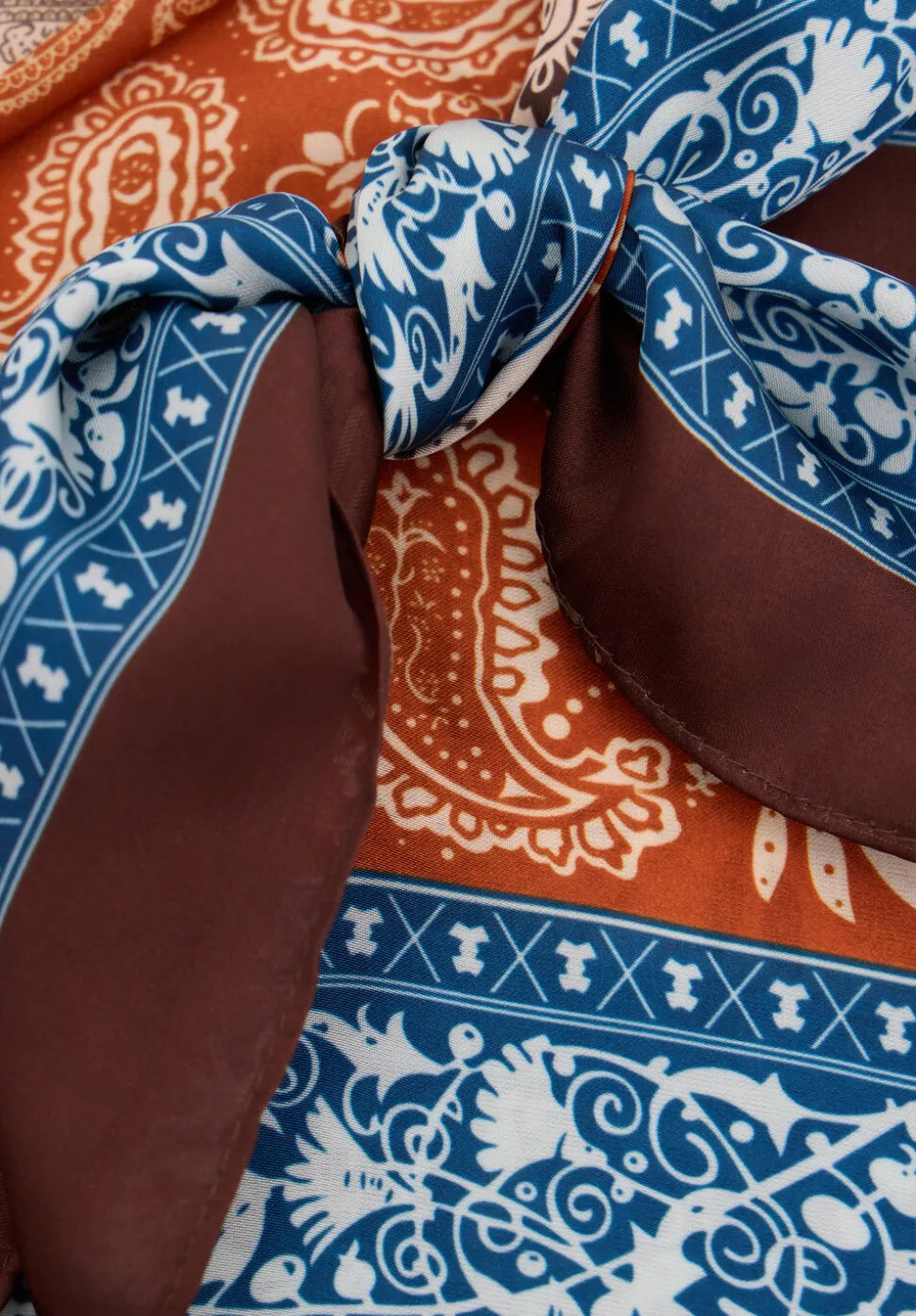 Lightweight Printed Scarf