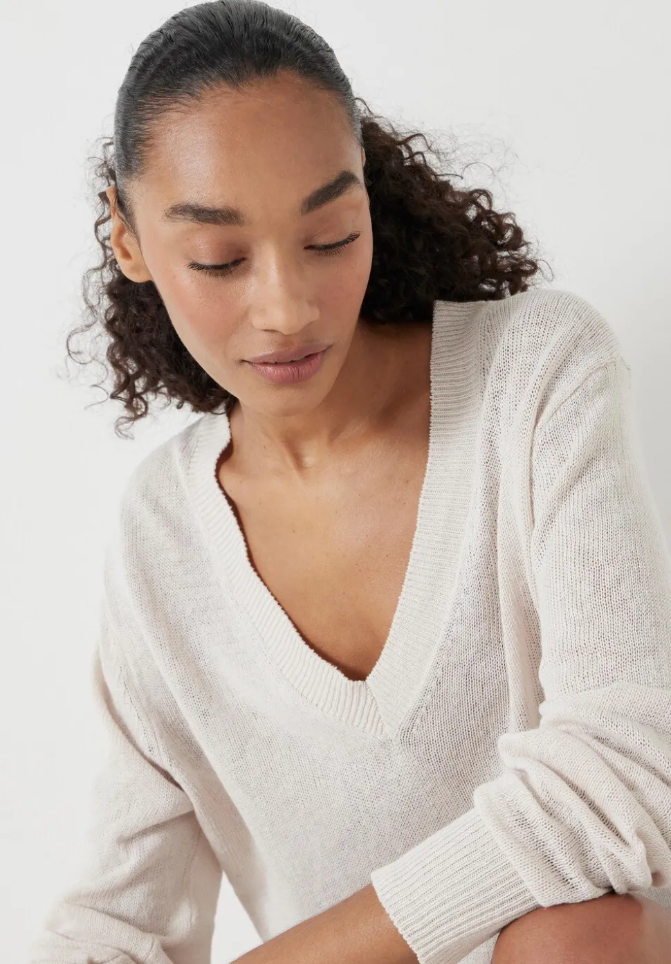 Linen Blend V Neck Jumper