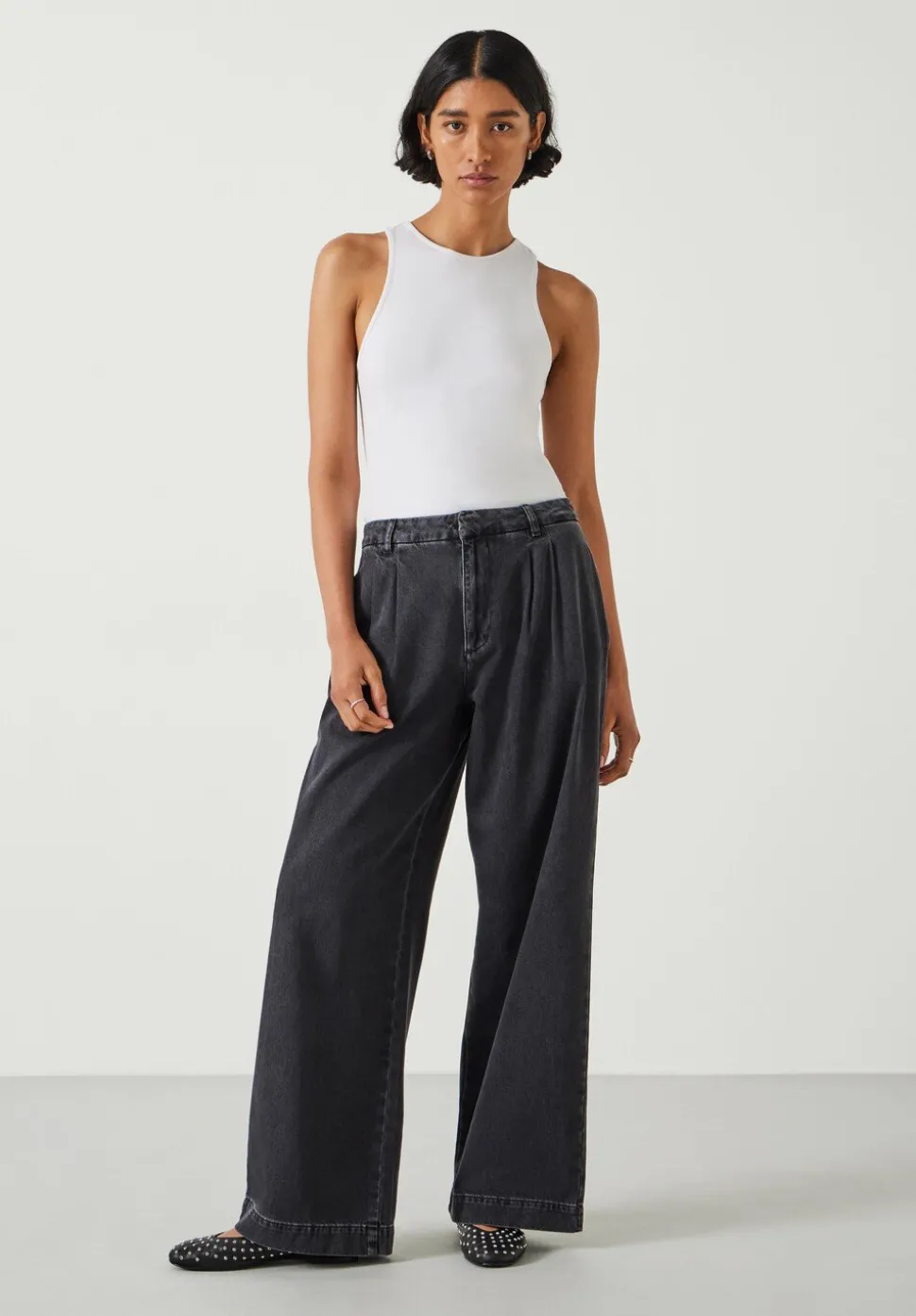 Lya Pleated Wide Leg Jeans
