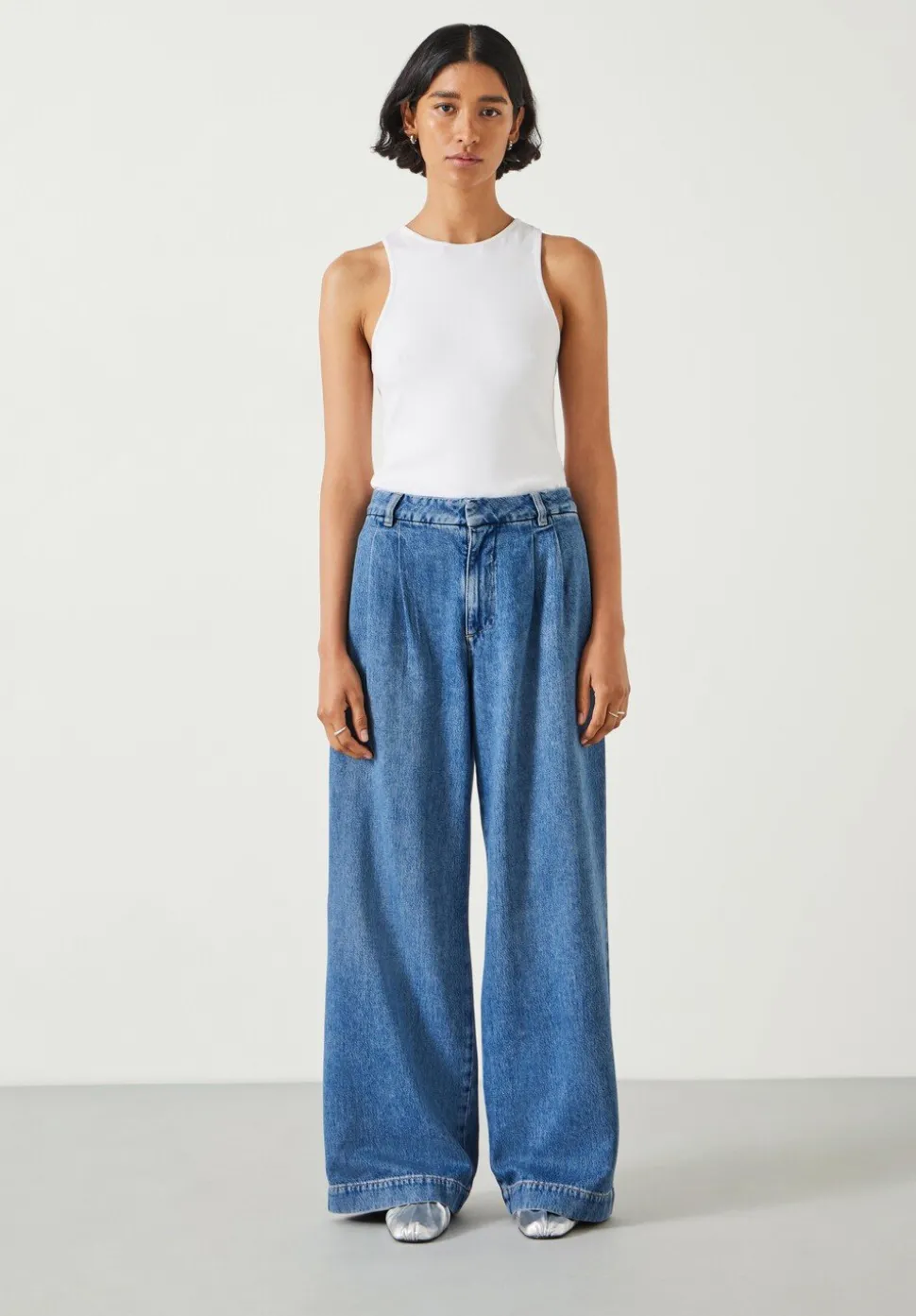 Lya Pleated Wide Leg Jeans