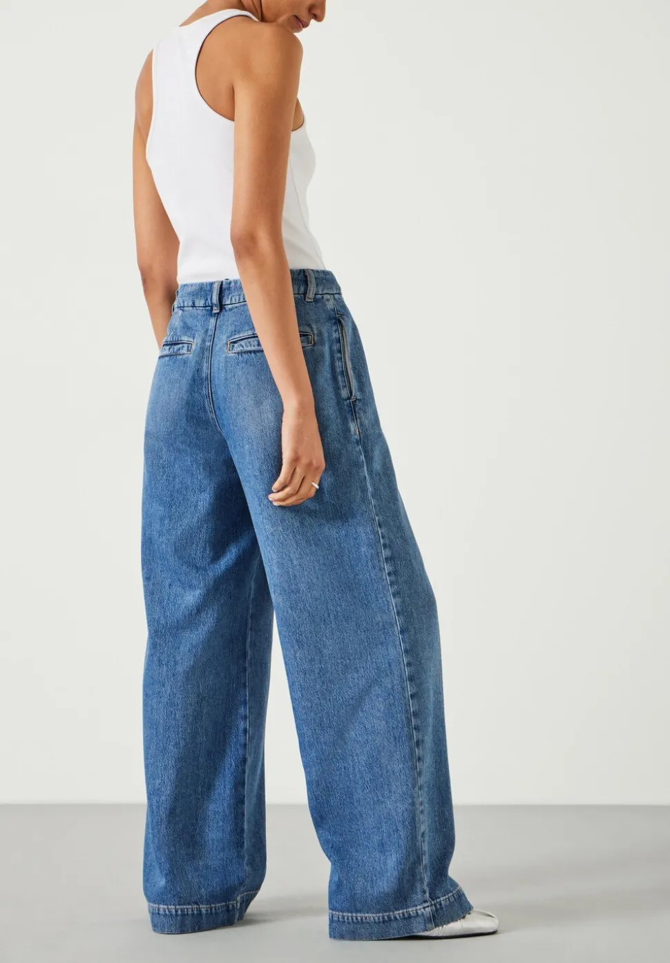 Lya Pleated Wide Leg Jeans