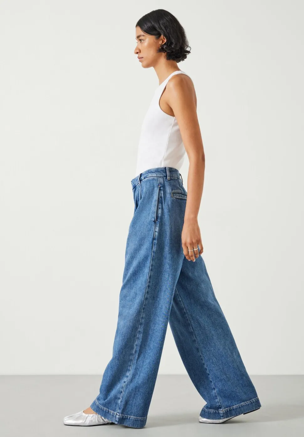 Lya Pleated Wide Leg Jeans