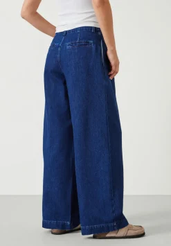 Lya Pleated Wide Leg Jeans