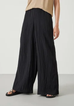 Mabel Fluid Wide Leg Crinkle Trousers
