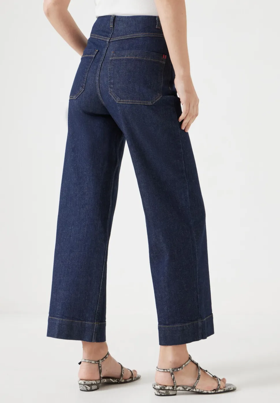Marla Cropped Jean