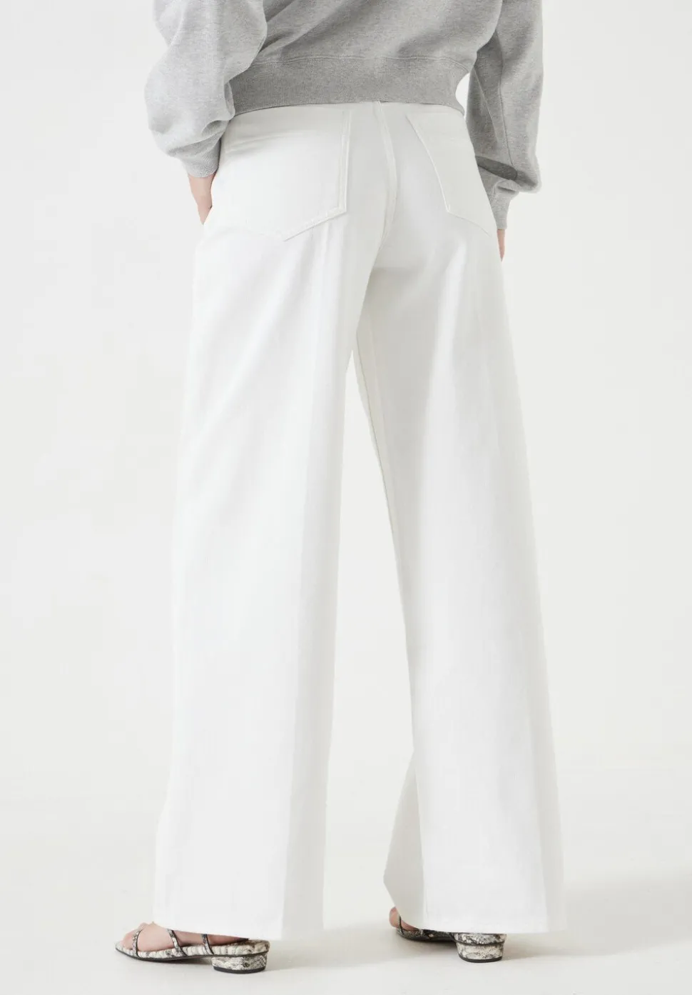 Nessa Wide Leg Jeans