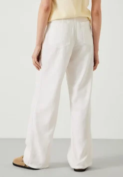 Raye Linen Straight Leg Trousers