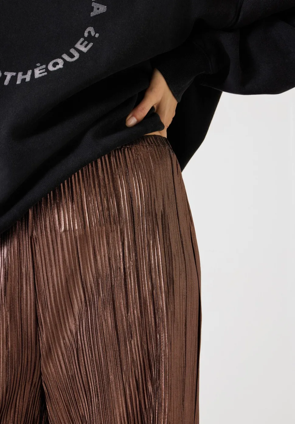 Reva Pleated Wide-Leg Trousers
