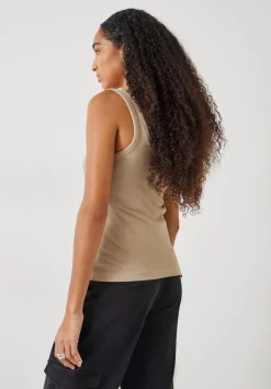Ribbed Low Scoop Fitted Vest