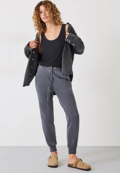 Ribbed Scoop Vest