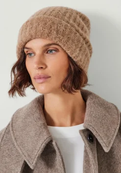 Riley Rib Beanie
