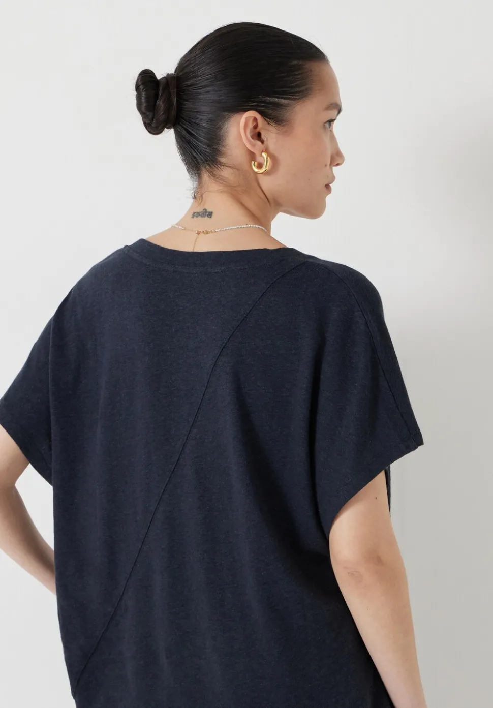 Rosalia Linen Blend V Neck T-Shirt