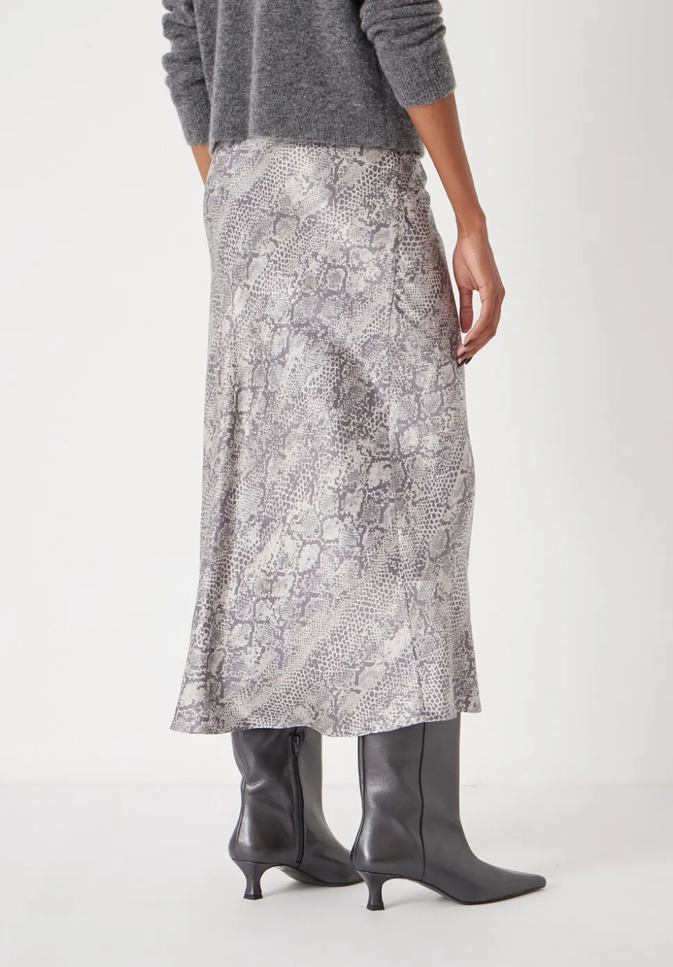 Simone Slinky Skirt