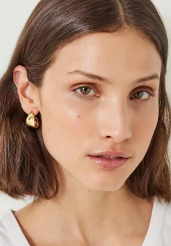 Tally Hoop Earrings